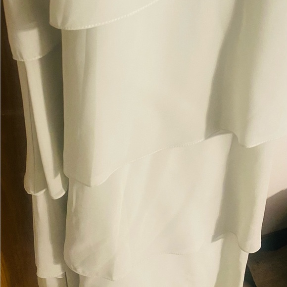 Cameron Blake Elegant Dress - Picture 3 of 6